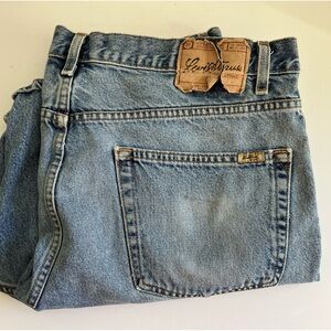 Men’s Levi’s Signature Relaxed Fit Denim Shorts, Size 40, Faded Blue.